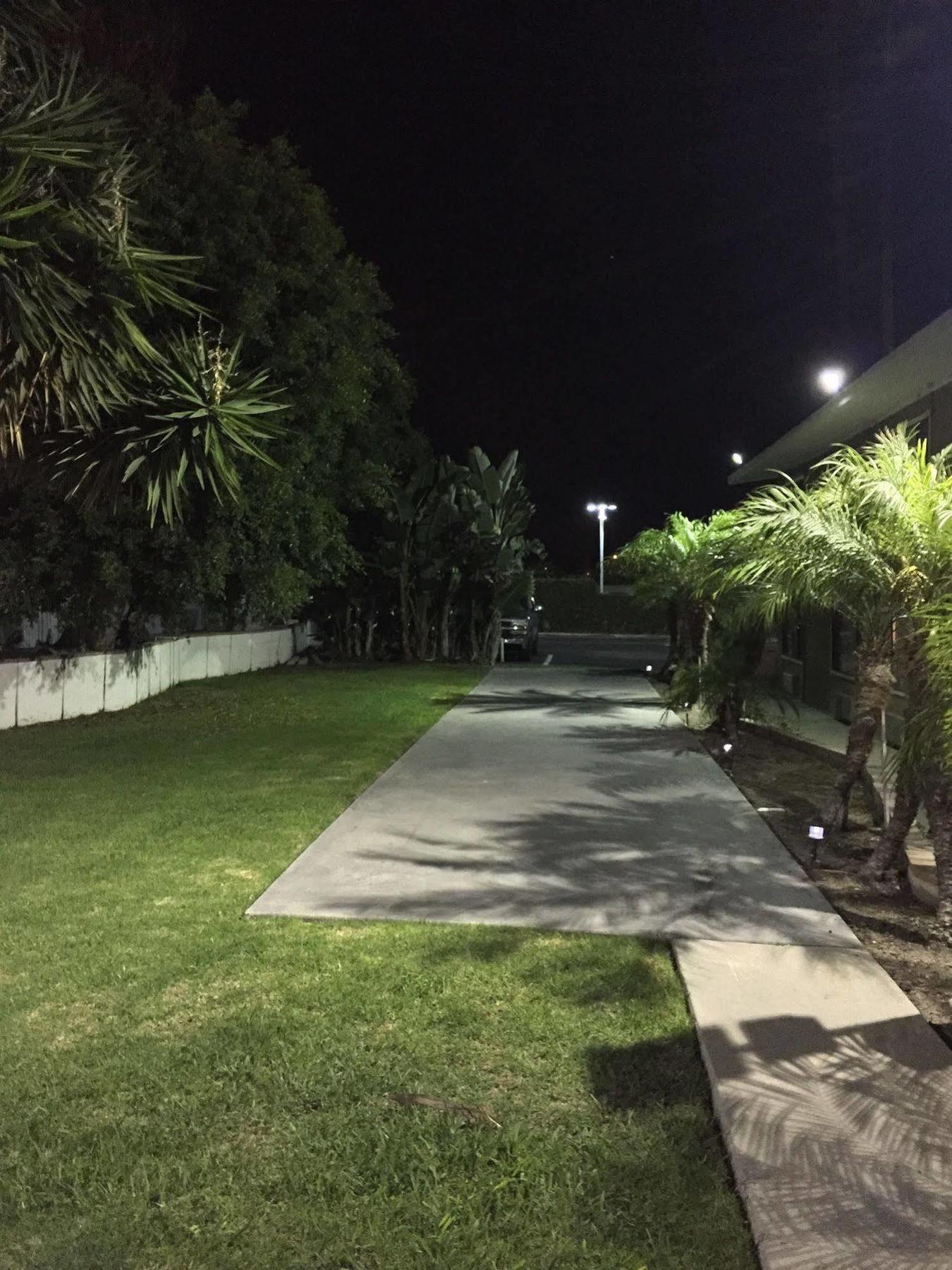 Ramada By Wyndham Torrance Hotel Exterior photo